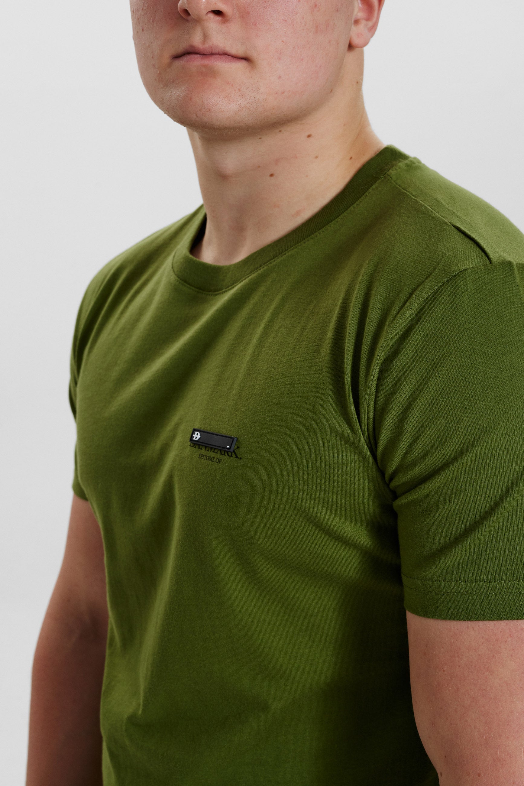 DXNMXRK. DX-Albert Outlet Chieve