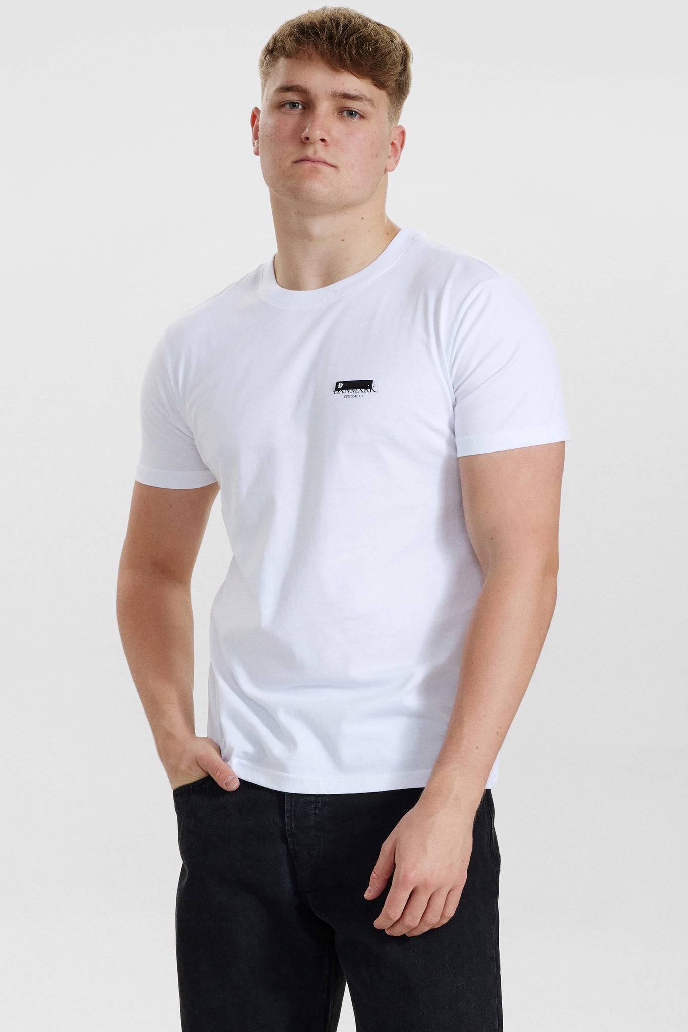 DXNMXRK. DX-Albert T-shirt White