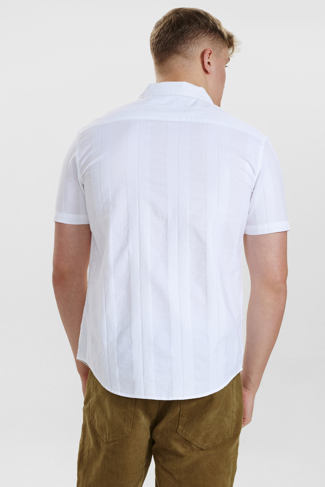 DXNMXRK. DX-Colbert Outlet White