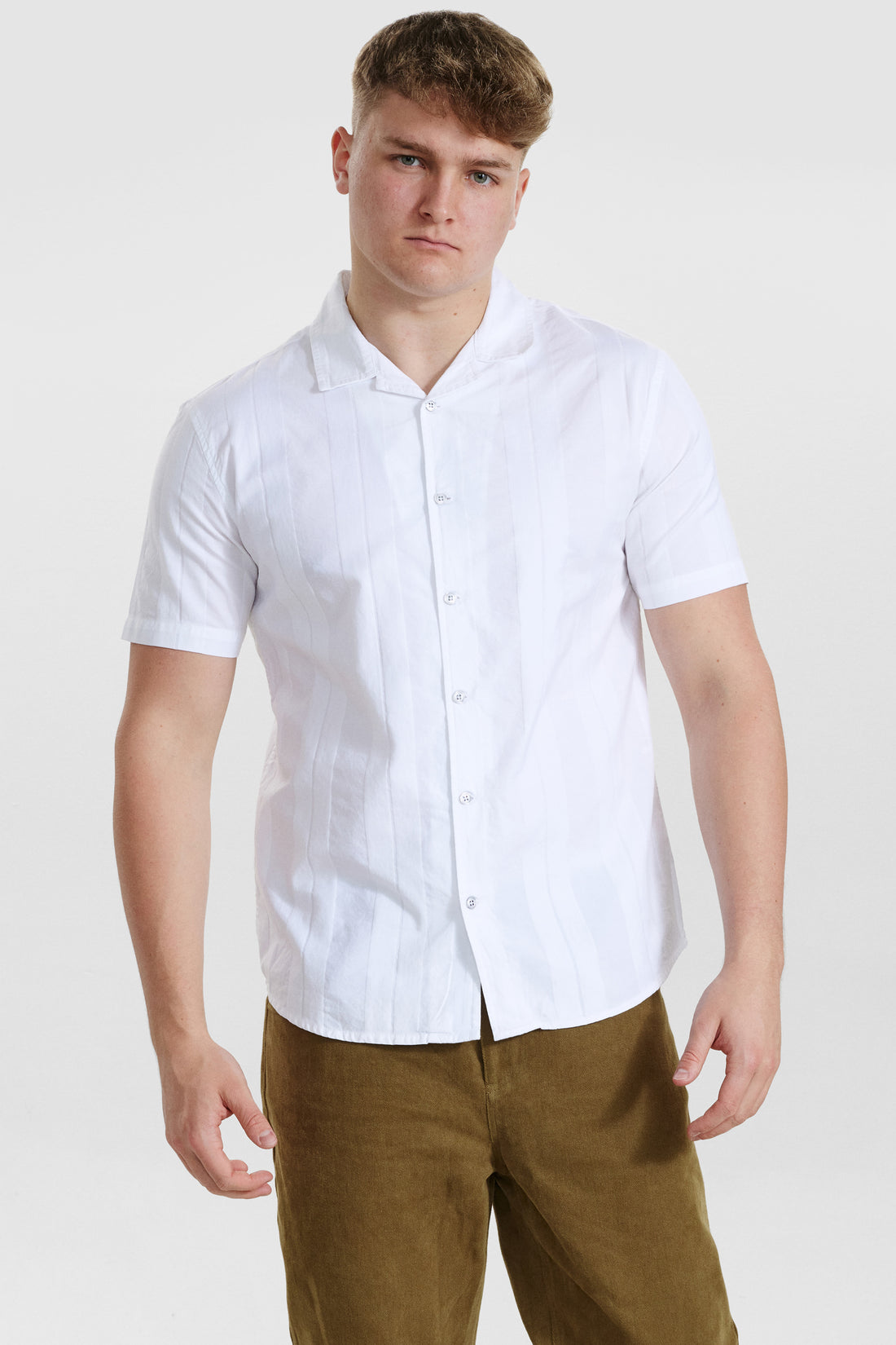 DXNMXRK. DX-Colbert Outlet White