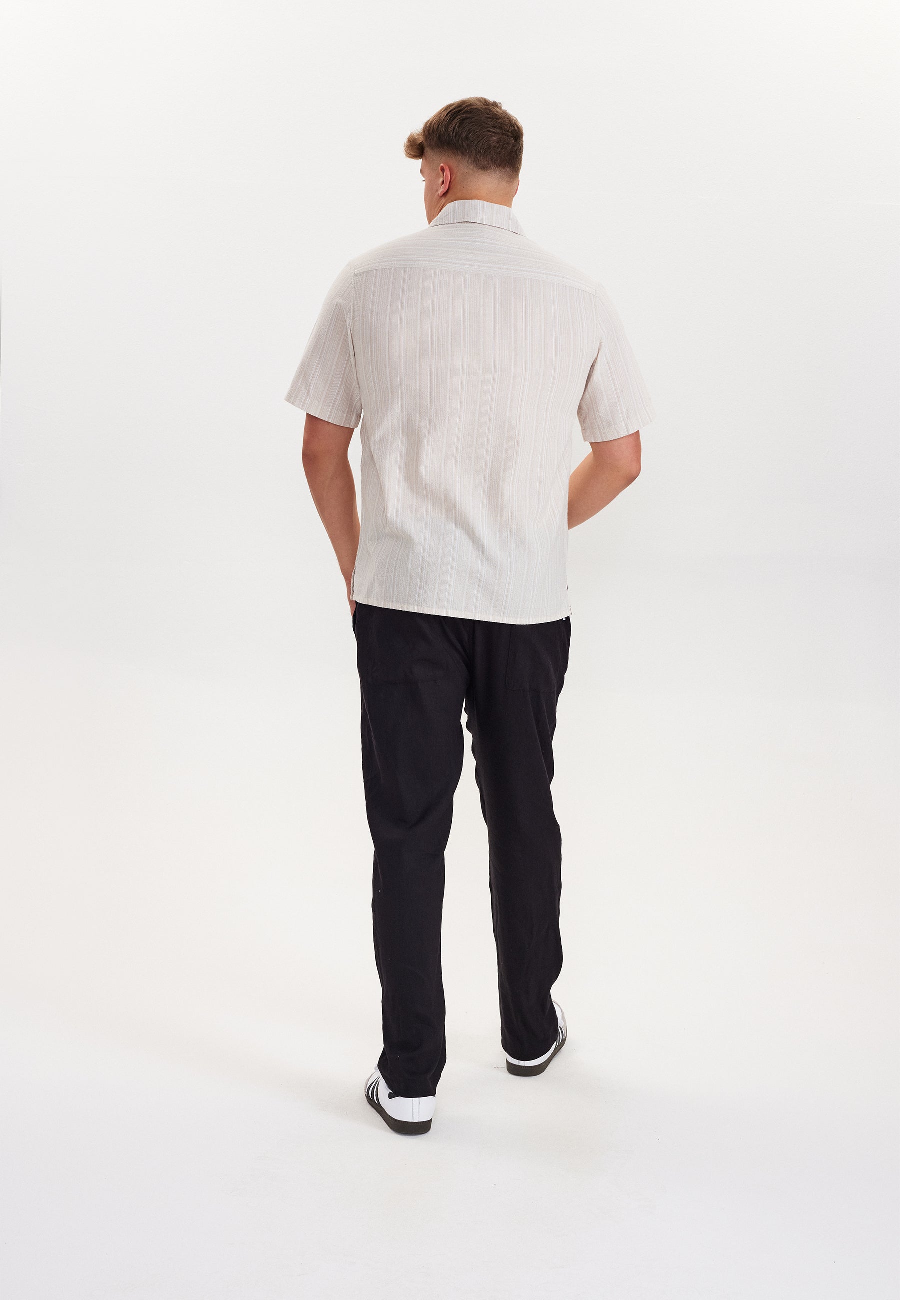 DXNMXRK. DXfady Outlet Beige