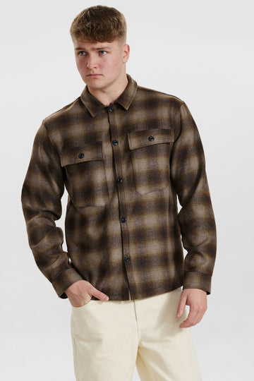 DXNMXRK. Deni Outlet Tree House