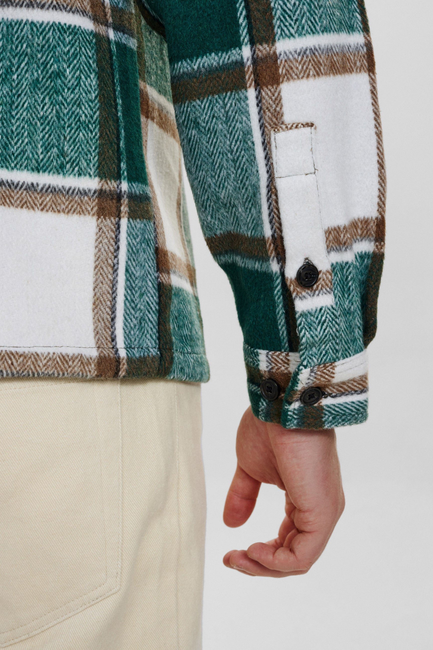 DXNMXRK. Dennik Outlet Green